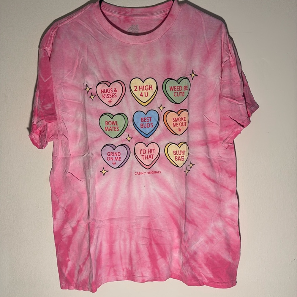 Cabin 7 Conversation Hearts Tee size L